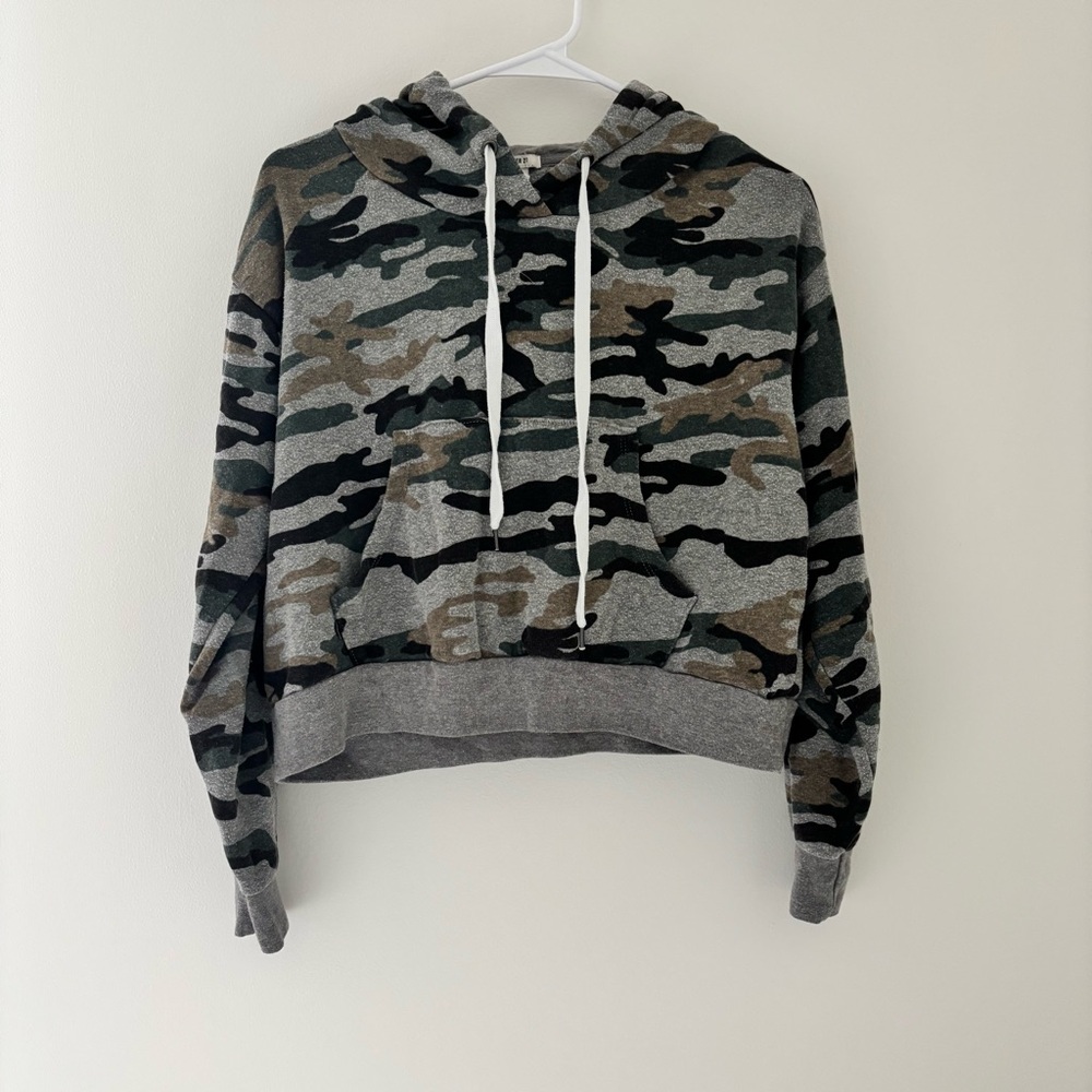forever 21 camo cropped hoodie